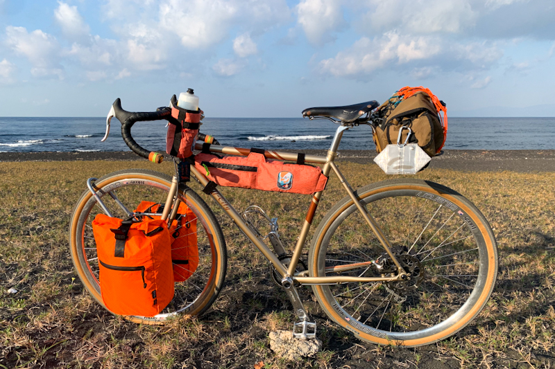 バイクパッキング歴3年】秋の自転車キャンプ装備一式を紹介 [2023年]